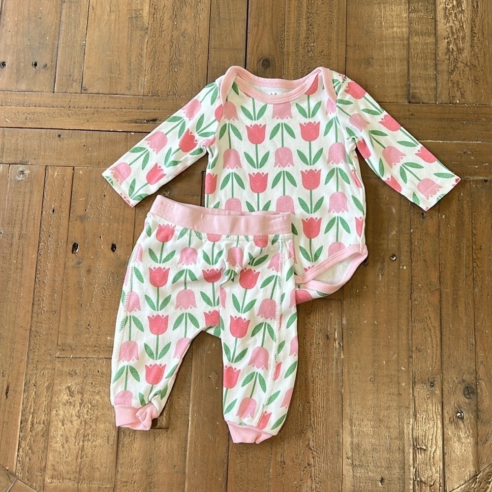 Monica + Andy pink tulip pant set